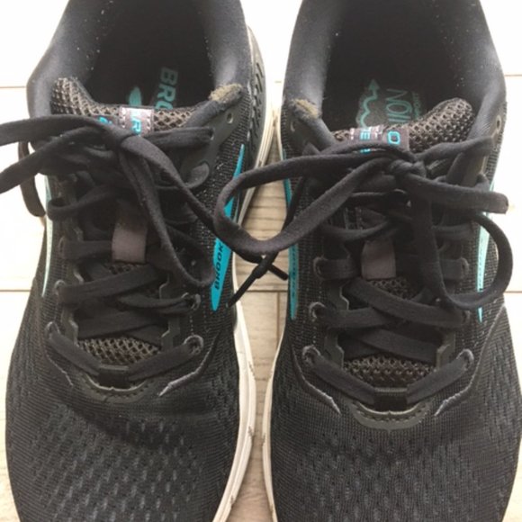 2 pairs of Brooks Ariel Running Shoes, Womens Size 8.5 Medium - Picture 5 of 6